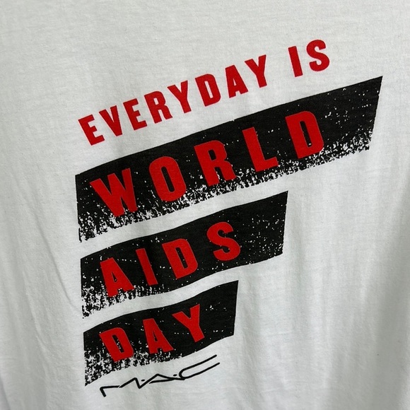 White Graphic T-Shirt - M.A.C - Picture 3 of 4